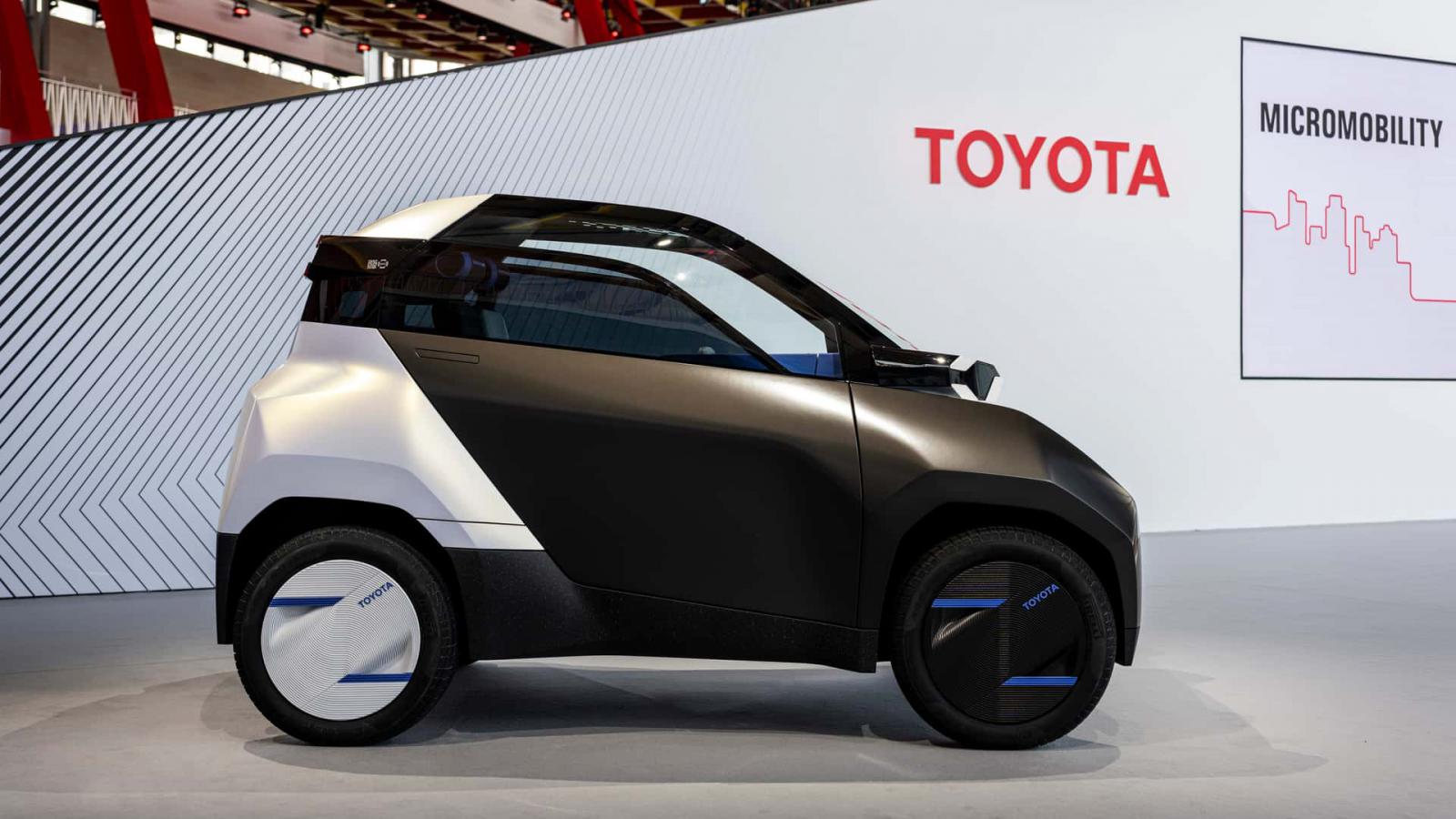 Toyota FT-Me: Νέο microcar με γκάζι και φρένο στο τιμόνι